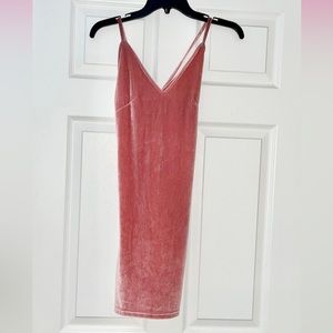Vestidos Pink Velvet Mini Dress